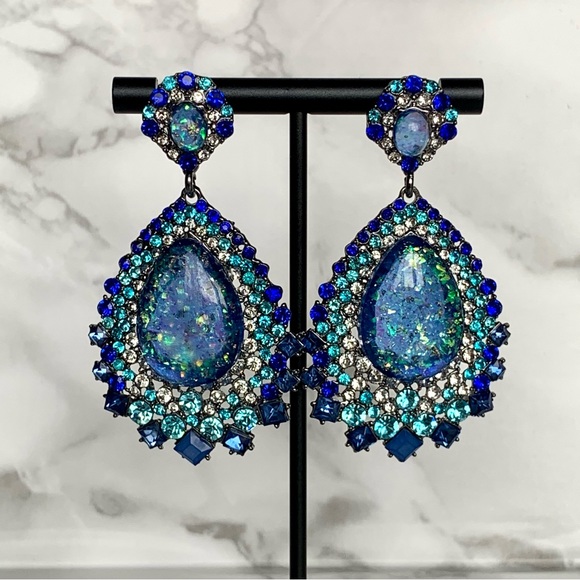 ◾️High-Quality Blue Rhinestone Dangle Earrings - Picture 6 of 6